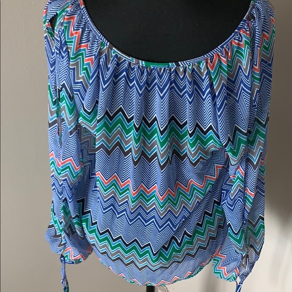 Soprano Zig Zag Print Blouse Size L - Picture 5 of 8